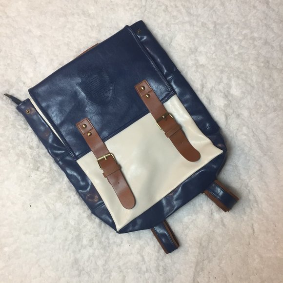 Cettu Leather King Arthur Backpack - Picture 1 of 6